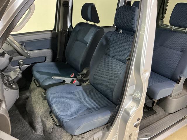 ハイゼットカーゴクルーズ　ワンオーナー　４ＷＤ　５速ＭＴ　ＣＤオーディオワンオーナー　４ＷＤ　５速ＭＴ　ＣＤオーディオ　ドアバイザー　スペアキー有り　ヘッドライトレべライザー　マニュアルエアコン　電動格納ドアミラー　シガーソケット　１２インチ社外アルミホイール（京都府）の中古車