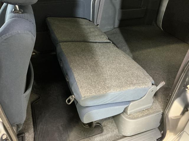 ハイゼットカーゴクルーズ　ワンオーナー　４ＷＤ　５速ＭＴ　ＣＤオーディオワンオーナー　４ＷＤ　５速ＭＴ　ＣＤオーディオ　ドアバイザー　スペアキー有り　ヘッドライトレべライザー　マニュアルエアコン　電動格納ドアミラー　シガーソケット　１２インチ社外アルミホイール（京都府）の中古車