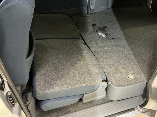 ハイゼットカーゴクルーズ　ワンオーナー　４ＷＤ　５速ＭＴ　ＣＤオーディオワンオーナー　４ＷＤ　５速ＭＴ　ＣＤオーディオ　ドアバイザー　スペアキー有り　ヘッドライトレべライザー　マニュアルエアコン　電動格納ドアミラー　シガーソケット　１２インチ社外アルミホイール（京都府）の中古車