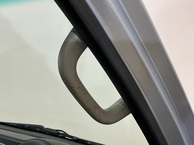 ハイゼットカーゴクルーズ　ワンオーナー　４ＷＤ　５速ＭＴ　ＣＤオーディオワンオーナー　４ＷＤ　５速ＭＴ　ＣＤオーディオ　ドアバイザー　スペアキー有り　ヘッドライトレべライザー　マニュアルエアコン　電動格納ドアミラー　シガーソケット　１２インチ社外アルミホイール（京都府）の中古車