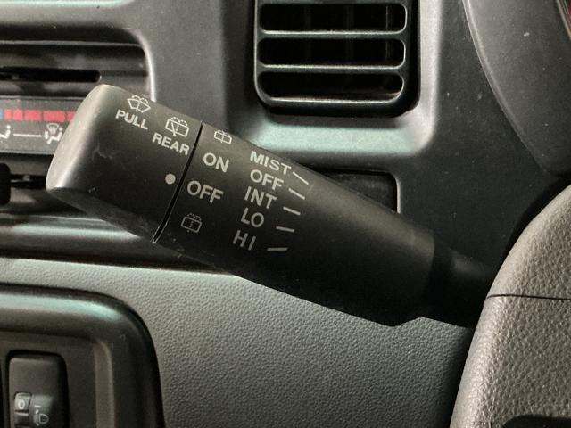 ハイゼットカーゴクルーズ　ワンオーナー　４ＷＤ　５速ＭＴ　ＣＤオーディオワンオーナー　４ＷＤ　５速ＭＴ　ＣＤオーディオ　ドアバイザー　スペアキー有り　ヘッドライトレべライザー　マニュアルエアコン　電動格納ドアミラー　シガーソケット　１２インチ社外アルミホイール（京都府）の中古車