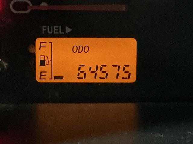 ハイゼットカーゴクルーズ　ワンオーナー　４ＷＤ　５速ＭＴ　ＣＤオーディオワンオーナー　４ＷＤ　５速ＭＴ　ＣＤオーディオ　ドアバイザー　スペアキー有り　ヘッドライトレべライザー　マニュアルエアコン　電動格納ドアミラー　シガーソケット　１２インチ社外アルミホイール（京都府）の中古車