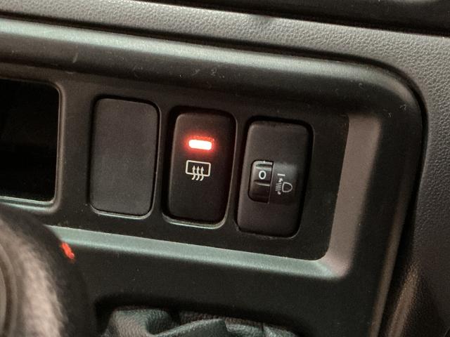 ハイゼットカーゴクルーズ　ワンオーナー　４ＷＤ　５速ＭＴ　ＣＤオーディオワンオーナー　４ＷＤ　５速ＭＴ　ＣＤオーディオ　ドアバイザー　スペアキー有り　ヘッドライトレべライザー　マニュアルエアコン　電動格納ドアミラー　シガーソケット　１２インチ社外アルミホイール（京都府）の中古車