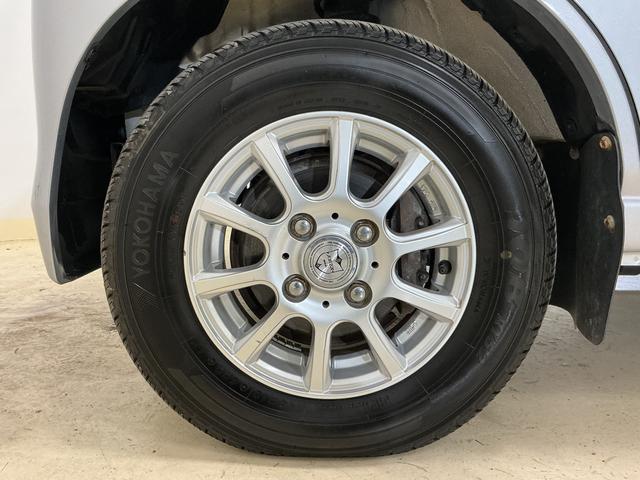 ハイゼットカーゴクルーズ　ワンオーナー　４ＷＤ　５速ＭＴ　ＣＤオーディオワンオーナー　４ＷＤ　５速ＭＴ　ＣＤオーディオ　ドアバイザー　スペアキー有り　ヘッドライトレべライザー　マニュアルエアコン　電動格納ドアミラー　シガーソケット　１２インチ社外アルミホイール（京都府）の中古車