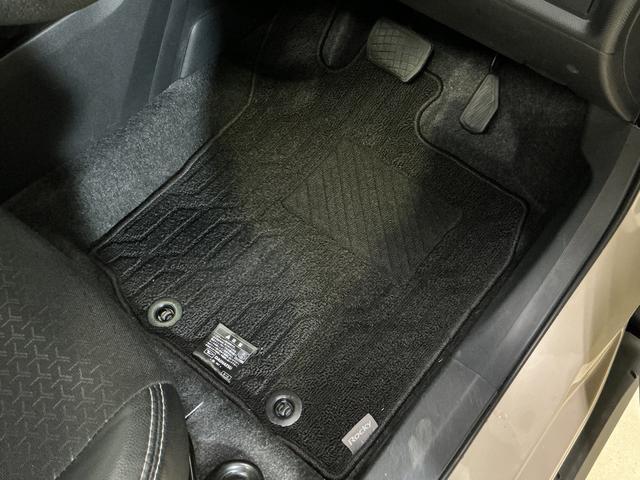 ロッキープレミアムG HEV ワンオーナー パノラマモニターワンオーナー 全周囲カメラ 前後コーナーセンサー 前席シートヒーター アダプティブクルーズコントロール 電子パーキング オートブレーキホールド オートマチックハイビーム 17インチ純正アルミホイール(京都府)の中古車