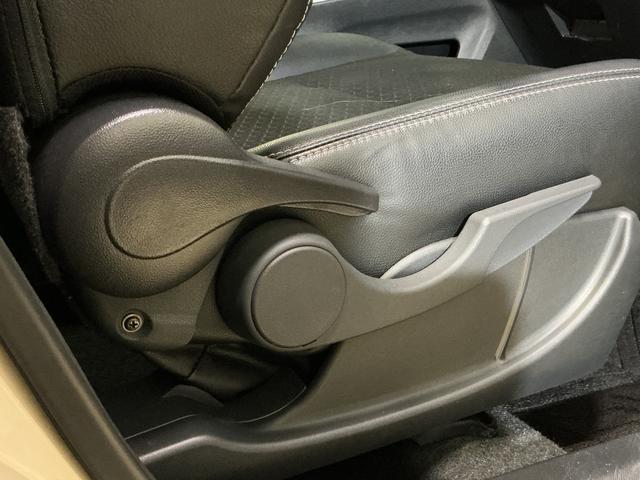 ロッキープレミアムG HEV ワンオーナー パノラマモニターワンオーナー 全周囲カメラ 前後コーナーセンサー 前席シートヒーター アダプティブクルーズコントロール 電子パーキング オートブレーキホールド オートマチックハイビーム 17インチ純正アルミホイール(京都府)の中古車