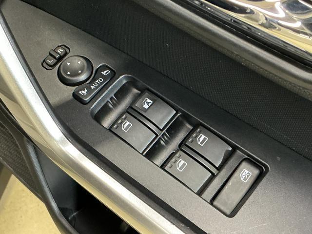 ロッキープレミアムG HEV ワンオーナー パノラマモニターワンオーナー 全周囲カメラ 前後コーナーセンサー 前席シートヒーター アダプティブクルーズコントロール 電子パーキング オートブレーキホールド オートマチックハイビーム 17インチ純正アルミホイール(京都府)の中古車