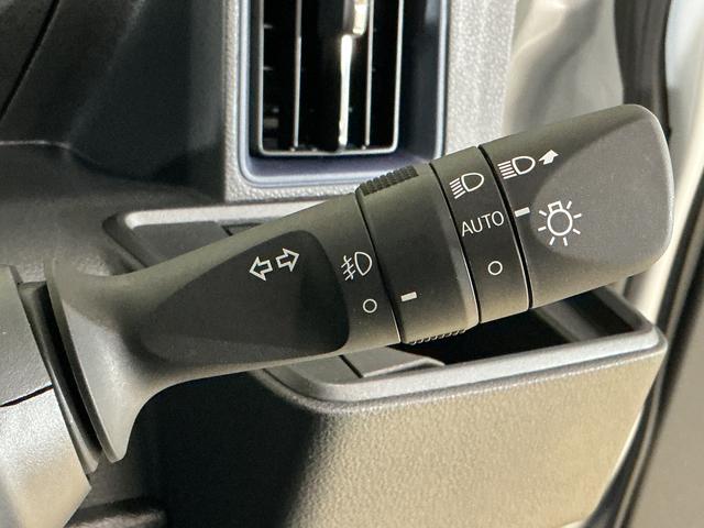 タントカスタムＸ　届出済み未使用車　バックカメラ　両側電動スライド届出済み未使用車　バックカメラ　両側電動スライドドア　シートヒーター　前後コーナーセンサー　電子パーキング　オートブレーキホールド　オートマチックハイビーム　１４インチ純正アルミ　プッシュスタート（京都府）の中古車