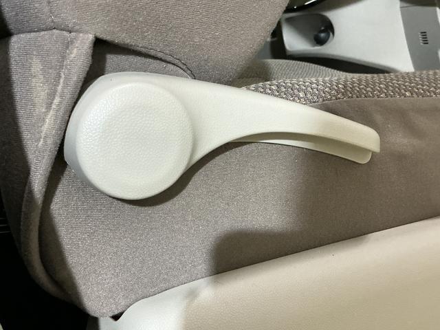 タントX ナビ フルセグチューナー ブルートゥース対応純正ナビ フルセグチューナー ブルートゥース対応 プッシュボタンエンジンスタート アイドリングストップ オートエアコン ホイールキャップ 電動格納式ドアミラー オートライト パワステ パワーウインドウ(京都府)の中古車