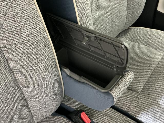 ムーヴキャンバスストライプスＧ　届出済み未使用車　両側電動スライドドア届出済み未使用車　バックカメラ　両側電動スライドドア　前席シートヒーター　前後コーナーセンサー　電子パーキング　オートブレーキホールド　オートマチックハイビーム　ホッとカップホルダー　ＵＳＢ（京都府）の中古車