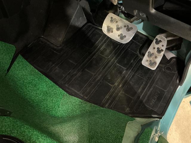 ハイゼットトラックジャンボＳＡIIIｔ　４ＷＤ　ＣＤオーディオ　４速オートマ車４ＷＤ　ＣＤオーディオ　４速オートマ車　リアコーナーセンサー　荷台作業灯　３方開　ＬＥＤヘッドライト　オートライト　ドアバイザー　フォグライト　キーレスエントリー　スペアキー有り　マニュアルエアコン（京都府）の中古車