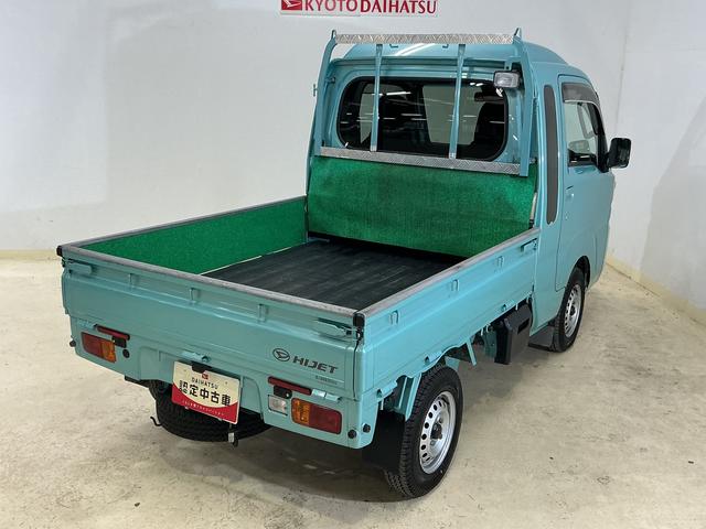 ハイゼットトラックジャンボＳＡIIIｔ　４ＷＤ　ＣＤオーディオ　４速オートマ車４ＷＤ　ＣＤオーディオ　４速オートマ車　リアコーナーセンサー　荷台作業灯　３方開　ＬＥＤヘッドライト　オートライト　ドアバイザー　フォグライト　キーレスエントリー　スペアキー有り　マニュアルエアコン（京都府）の中古車