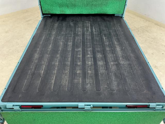 ハイゼットトラックジャンボＳＡIIIｔ　４ＷＤ　ＣＤオーディオ　４速オートマ車４ＷＤ　ＣＤオーディオ　４速オートマ車　リアコーナーセンサー　荷台作業灯　３方開　ＬＥＤヘッドライト　オートライト　ドアバイザー　フォグライト　キーレスエントリー　スペアキー有り　マニュアルエアコン（京都府）の中古車