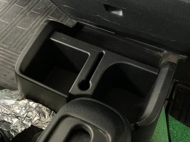 ハイゼットトラックジャンボＳＡIIIｔ　４ＷＤ　ＣＤオーディオ　４速オートマ車４ＷＤ　ＣＤオーディオ　４速オートマ車　リアコーナーセンサー　荷台作業灯　３方開　ＬＥＤヘッドライト　オートライト　ドアバイザー　フォグライト　キーレスエントリー　スペアキー有り　マニュアルエアコン（京都府）の中古車