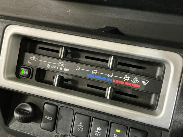 ハイゼットトラックジャンボＳＡIIIｔ　４ＷＤ　ＣＤオーディオ　４速オートマ車４ＷＤ　ＣＤオーディオ　４速オートマ車　リアコーナーセンサー　荷台作業灯　３方開　ＬＥＤヘッドライト　オートライト　ドアバイザー　フォグライト　キーレスエントリー　スペアキー有り　マニュアルエアコン（京都府）の中古車