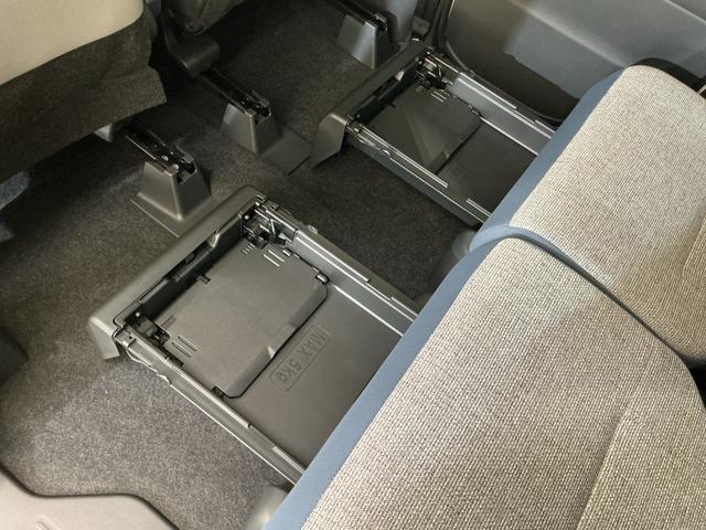 ムーヴキャンバスストライプスＧ　届出済み未使用車　４ＷＤ　バックカメラ届出済み未使用車　４ＷＤ　バックカメラ　両側電動スライドドア　前後コーナーセンサー　前席シートヒーター　電子パーキング　オートブレーキホールド　オートマチックハイビーム　ホッとカップホルダー　ＵＳＢ（京都府）の中古車