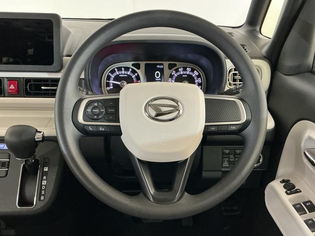 ムーヴキャンバスストライプスＧ　届出済み未使用車　４ＷＤ　バックカメラ届出済み未使用車　４ＷＤ　バックカメラ　両側電動スライドドア　前後コーナーセンサー　前席シートヒーター　電子パーキング　オートブレーキホールド　オートマチックハイビーム　ホッとカップホルダー　ＵＳＢ（京都府）の中古車