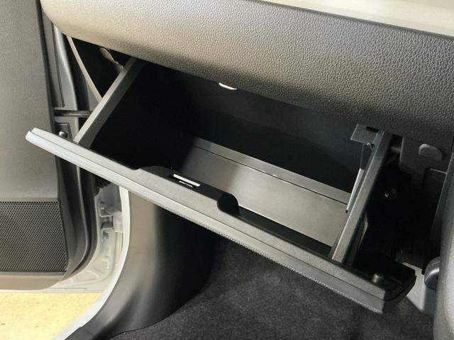 ムーヴキャンバスストライプスＧ　届出済み未使用車　４ＷＤ　バックカメラ届出済み未使用車　４ＷＤ　バックカメラ　両側電動スライドドア　前後コーナーセンサー　前席シートヒーター　電子パーキング　オートブレーキホールド　オートマチックハイビーム　ホッとカップホルダー　ＵＳＢ（京都府）の中古車