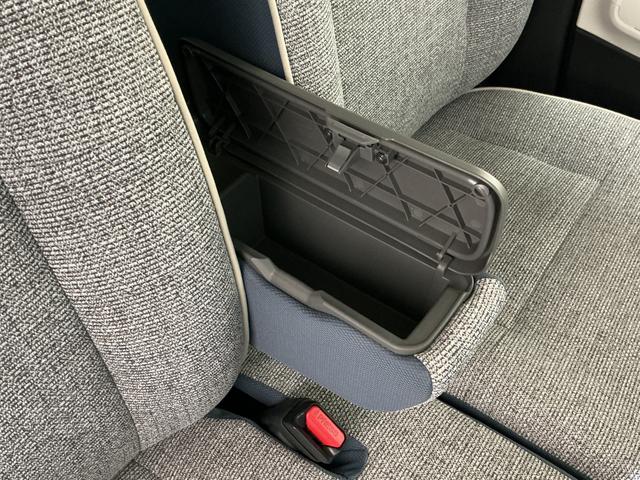 ムーヴキャンバスストライプスＧ　届出済み未使用車　４ＷＤ　バックカメラ届出済み未使用車　４ＷＤ　バックカメラ　両側電動スライドドア　前後コーナーセンサー　前席シートヒーター　電子パーキング　オートブレーキホールド　オートマチックハイビーム　ホッとカップホルダー　ＵＳＢ（京都府）の中古車