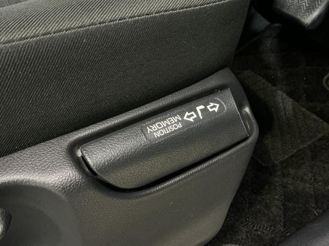 ヤリスハイブリッドＺ　ワンオーナー　ナビ　全方位カメラ　ＥＴＣワンオーナー　ナビ　パノラミックビューモニター　ＥＴＣ　前後ドライブレコーダー　ブラインドスポットモニター　前席シートヒーター　アダプティブクルーズコントロール　Ｂｌｕｅｔｏｏｔｈ　ヘルプネット（京都府）の中古車