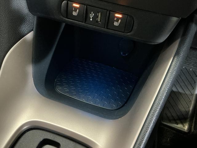 ヤリスハイブリッドＺ　ワンオーナー　ナビ　全方位カメラ　ＥＴＣワンオーナー　ナビ　パノラミックビューモニター　ＥＴＣ　前後ドライブレコーダー　ブラインドスポットモニター　前席シートヒーター　アダプティブクルーズコントロール　Ｂｌｕｅｔｏｏｔｈ　ヘルプネット（京都府）の中古車