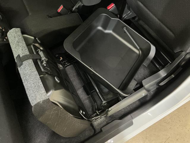 ワゴンＲＦＡ　ワンオーナー　４ＷＤ　ナビ　ＥＴＣ　シートヒーターワンオーナー　４ＷＤ　ナビ　ＥＴＣ　運転席シートヒーター　コーナーセンサー　ＵＳＢ接続　Ｂｌｕｅｔｏｏｔｈ　フルセグＴＶ　ＤＶＤ再生　オートライト　キーレスエントリー　横滑り防止装置　盗難防止装置（京都府）の中古車