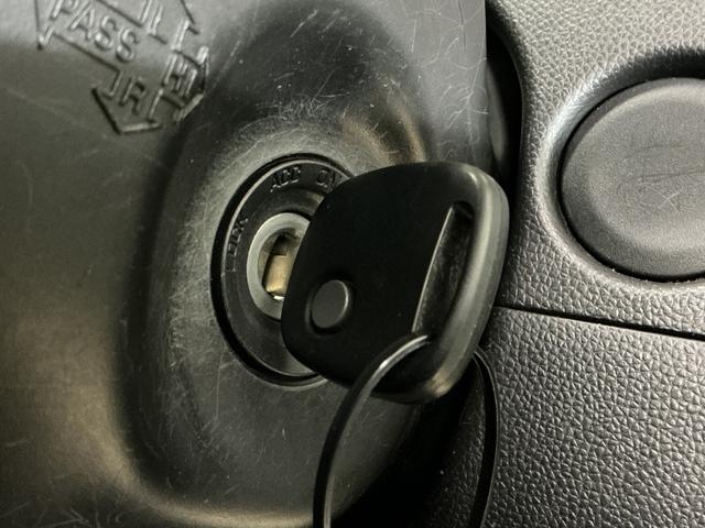 ワゴンＲＦＡ　ワンオーナー　４ＷＤ　ナビ　ＥＴＣ　シートヒーターワンオーナー　４ＷＤ　ナビ　ＥＴＣ　運転席シートヒーター　コーナーセンサー　ＵＳＢ接続　Ｂｌｕｅｔｏｏｔｈ　フルセグＴＶ　ＤＶＤ再生　オートライト　キーレスエントリー　横滑り防止装置　盗難防止装置（京都府）の中古車