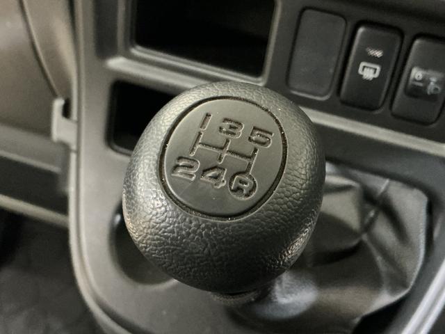 ハイゼットカーゴＤＸ　ワンオーナー　５速ＭＴ車　４ＷＤ　ＣＤオーディオワンオーナー　５速ＭＴ車　４ＷＤ　ＣＤオーディオ　ラバーマット　キーレスエントリー　ドアバイザー　マニュアルエアコン　ヘッドライトレべライザー　シガーソケット　スペアタイヤ（京都府）の中古車