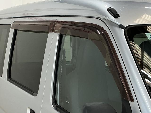 ハイゼットカーゴＤＸ　ワンオーナー　５速ＭＴ車　４ＷＤ　ＣＤオーディオワンオーナー　５速ＭＴ車　４ＷＤ　ＣＤオーディオ　ラバーマット　キーレスエントリー　ドアバイザー　マニュアルエアコン　ヘッドライトレべライザー　シガーソケット　スペアタイヤ（京都府）の中古車