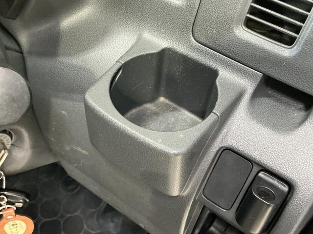 ハイゼットカーゴＤＸ　ワンオーナー　５速ＭＴ車　４ＷＤ　ＣＤオーディオワンオーナー　５速ＭＴ車　４ＷＤ　ＣＤオーディオ　ラバーマット　キーレスエントリー　ドアバイザー　マニュアルエアコン　ヘッドライトレべライザー　シガーソケット　スペアタイヤ（京都府）の中古車