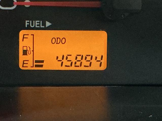 ハイゼットカーゴＤＸ　ワンオーナー　５速ＭＴ車　４ＷＤ　ＣＤオーディオワンオーナー　５速ＭＴ車　４ＷＤ　ＣＤオーディオ　ラバーマット　キーレスエントリー　ドアバイザー　マニュアルエアコン　ヘッドライトレべライザー　シガーソケット　スペアタイヤ（京都府）の中古車