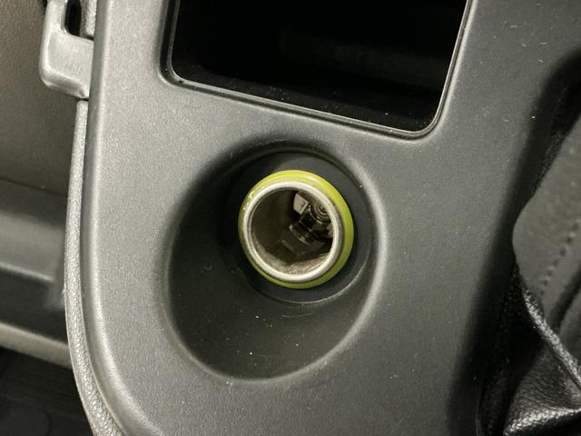 ハイゼットカーゴＤＸ　ワンオーナー　５速ＭＴ車　４ＷＤ　ＣＤオーディオワンオーナー　５速ＭＴ車　４ＷＤ　ＣＤオーディオ　ラバーマット　キーレスエントリー　ドアバイザー　マニュアルエアコン　ヘッドライトレべライザー　シガーソケット　スペアタイヤ（京都府）の中古車