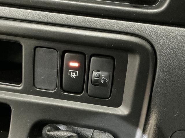 ハイゼットカーゴＤＸ　ワンオーナー　５速ＭＴ車　４ＷＤ　ＣＤオーディオワンオーナー　５速ＭＴ車　４ＷＤ　ＣＤオーディオ　ラバーマット　キーレスエントリー　ドアバイザー　マニュアルエアコン　ヘッドライトレべライザー　シガーソケット　スペアタイヤ（京都府）の中古車