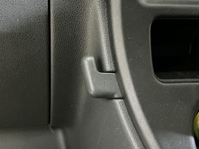 ハイゼットカーゴＤＸ　ワンオーナー　５速ＭＴ車　４ＷＤ　ＣＤオーディオワンオーナー　５速ＭＴ車　４ＷＤ　ＣＤオーディオ　ラバーマット　キーレスエントリー　ドアバイザー　マニュアルエアコン　ヘッドライトレべライザー　シガーソケット　スペアタイヤ（京都府）の中古車