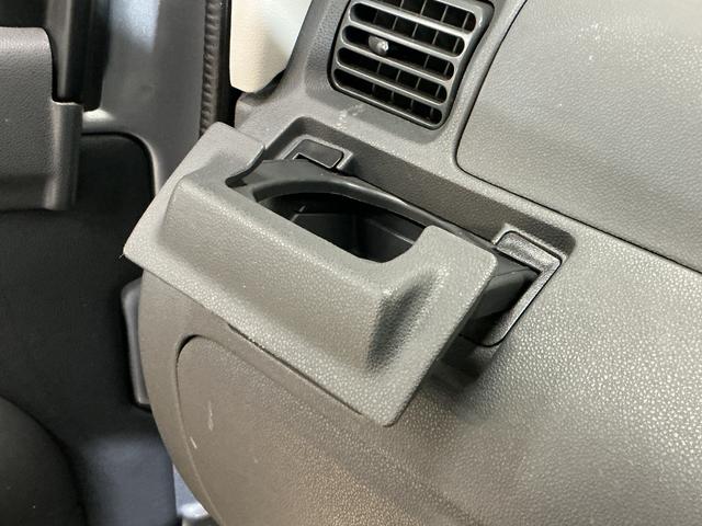 ハイゼットカーゴＤＸ　ワンオーナー　５速ＭＴ車　４ＷＤ　ＣＤオーディオワンオーナー　５速ＭＴ車　４ＷＤ　ＣＤオーディオ　ラバーマット　キーレスエントリー　ドアバイザー　マニュアルエアコン　ヘッドライトレべライザー　シガーソケット　スペアタイヤ（京都府）の中古車