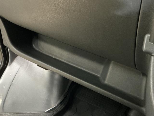 ハイゼットカーゴＤＸ　ワンオーナー　５速ＭＴ車　４ＷＤ　ＣＤオーディオワンオーナー　５速ＭＴ車　４ＷＤ　ＣＤオーディオ　ラバーマット　キーレスエントリー　ドアバイザー　マニュアルエアコン　ヘッドライトレべライザー　シガーソケット　スペアタイヤ（京都府）の中古車