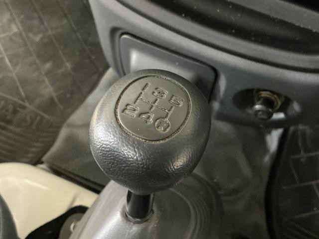 ハイゼットトラックスペシャル　５速ＭＴ車　４ＷＤ　ラジオデッキ　３方開５速ＭＴ車　４ＷＤ　ラジオデッキ　３方開　ドアバイザー　スペアキー有り　マニュアルエアコン　ヘッドライトレべライザー　シガーソケット　スペアタイヤ　バッテリーカバー　ラバーマット　パワーステアリング（京都府）の中古車