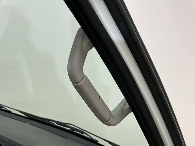 ハイゼットトラックスペシャル　５速ＭＴ車　４ＷＤ　ラジオデッキ　３方開５速ＭＴ車　４ＷＤ　ラジオデッキ　３方開　ドアバイザー　スペアキー有り　マニュアルエアコン　ヘッドライトレべライザー　シガーソケット　スペアタイヤ　バッテリーカバー　ラバーマット　パワーステアリング（京都府）の中古車