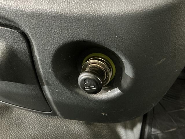 ハイゼットトラックスペシャル　５速ＭＴ車　４ＷＤ　ラジオデッキ　３方開５速ＭＴ車　４ＷＤ　ラジオデッキ　３方開　ドアバイザー　スペアキー有り　マニュアルエアコン　ヘッドライトレべライザー　シガーソケット　スペアタイヤ　バッテリーカバー　ラバーマット　パワーステアリング（京都府）の中古車