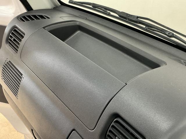 ハイゼットトラックスペシャル　５速ＭＴ車　４ＷＤ　ラジオデッキ　３方開５速ＭＴ車　４ＷＤ　ラジオデッキ　３方開　ドアバイザー　スペアキー有り　マニュアルエアコン　ヘッドライトレべライザー　シガーソケット　スペアタイヤ　バッテリーカバー　ラバーマット　パワーステアリング（京都府）の中古車