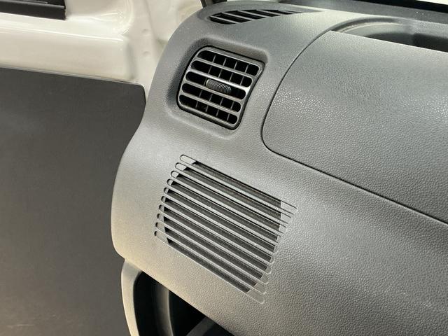 ハイゼットトラックスペシャル　５速ＭＴ車　４ＷＤ　ラジオデッキ　３方開５速ＭＴ車　４ＷＤ　ラジオデッキ　３方開　ドアバイザー　スペアキー有り　マニュアルエアコン　ヘッドライトレべライザー　シガーソケット　スペアタイヤ　バッテリーカバー　ラバーマット　パワーステアリング（京都府）の中古車