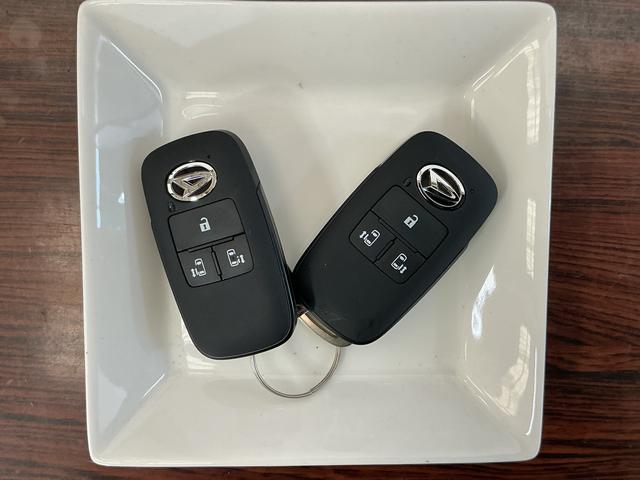 ムーヴキャンバスストライプスＧ　届出済み未使用車　バックカメラ　電動スライド届出済み未使用車　バックカメラ　両側電動スライドドア　前後コーナーセンサー　前席シートヒーター　電子パーキング　オートブレーキホールド　オートマチックハイビーム　ホッとカップホルダー　ＵＳＢ（京都府）の中古車