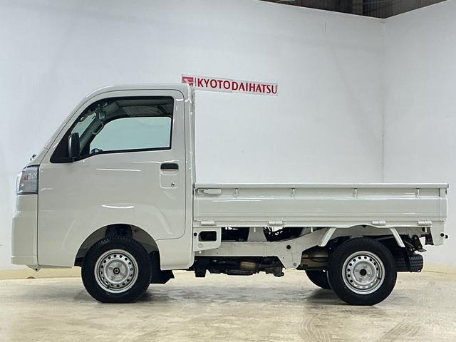 ハイゼットトラックスタンダード　ワンオーナー　４ＷＤ　ＣＶＴ車　ラジオデッキワンオーナー　４ＷＤ　ＣＶＴ車　ラジオデッキ　リアコーナーセンサー　オートマチックハイビーム　３方開　横滑り防止装置　オートライト　マニュアルエアコン　スマートアシスト　ヘッドライトレべライザー（京都府）の中古車