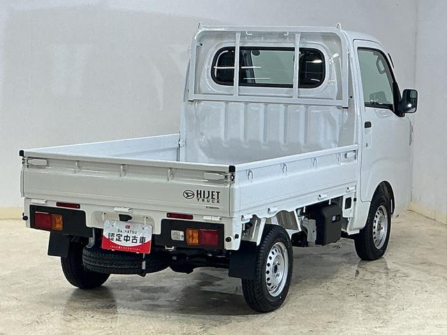 ハイゼットトラックスタンダード　ワンオーナー　４ＷＤ　ＣＶＴ車　ラジオデッキワンオーナー　４ＷＤ　ＣＶＴ車　ラジオデッキ　リアコーナーセンサー　オートマチックハイビーム　３方開　横滑り防止装置　オートライト　マニュアルエアコン　スマートアシスト　ヘッドライトレべライザー（京都府）の中古車
