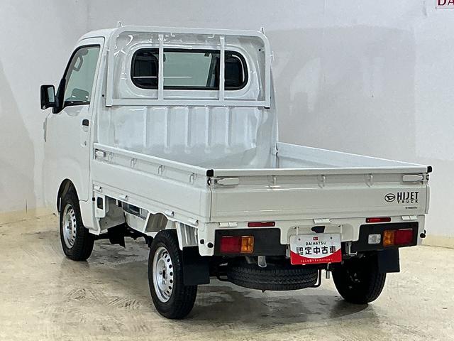 ハイゼットトラックスタンダード　ワンオーナー　４ＷＤ　ＣＶＴ車　ラジオデッキワンオーナー　４ＷＤ　ＣＶＴ車　ラジオデッキ　リアコーナーセンサー　オートマチックハイビーム　３方開　横滑り防止装置　オートライト　マニュアルエアコン　スマートアシスト　ヘッドライトレべライザー（京都府）の中古車