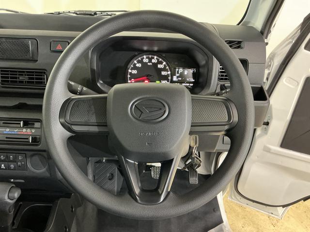 ハイゼットトラックスタンダード　ワンオーナー　４ＷＤ　ＣＶＴ車　ラジオデッキワンオーナー　４ＷＤ　ＣＶＴ車　ラジオデッキ　リアコーナーセンサー　オートマチックハイビーム　３方開　横滑り防止装置　オートライト　マニュアルエアコン　スマートアシスト　ヘッドライトレべライザー（京都府）の中古車