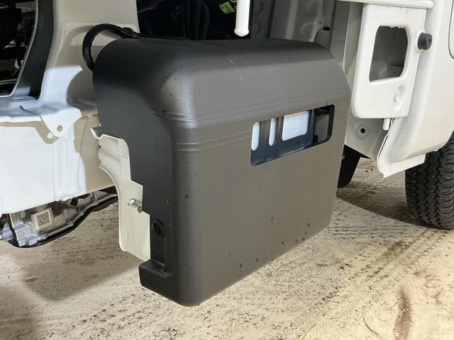 ハイゼットトラックスタンダード　ワンオーナー　４ＷＤ　ＣＶＴ車　ラジオデッキワンオーナー　４ＷＤ　ＣＶＴ車　ラジオデッキ　リアコーナーセンサー　オートマチックハイビーム　３方開　横滑り防止装置　オートライト　マニュアルエアコン　スマートアシスト　ヘッドライトレべライザー（京都府）の中古車