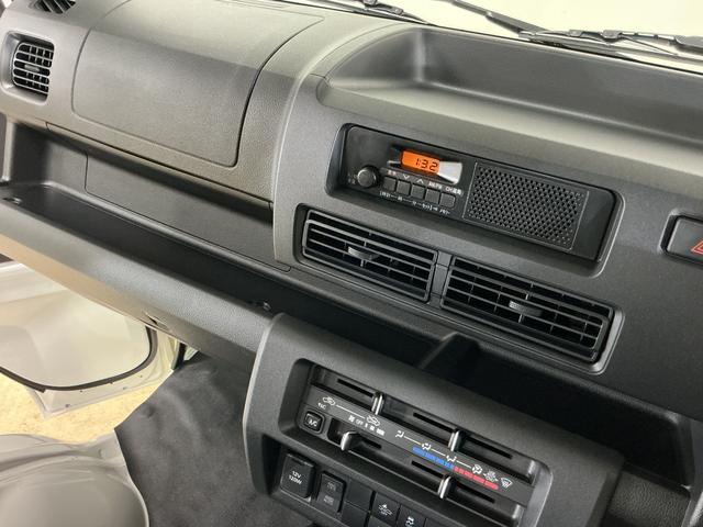 ハイゼットトラックスタンダード　ワンオーナー　４ＷＤ　ＣＶＴ車　ラジオデッキワンオーナー　４ＷＤ　ＣＶＴ車　ラジオデッキ　リアコーナーセンサー　オートマチックハイビーム　３方開　横滑り防止装置　オートライト　マニュアルエアコン　スマートアシスト　ヘッドライトレべライザー（京都府）の中古車