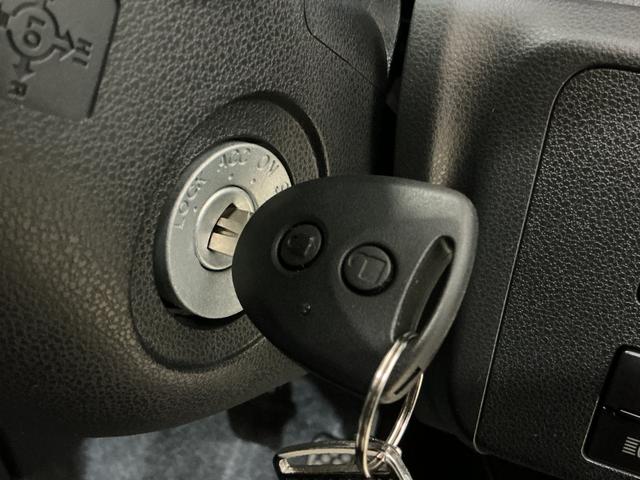 ミライースＬ　ＳＡIII　コーナーセンサー　オートマチックハイビーム前後コーナーセンサー　オートマチックハイビーム　アイドリングストップ　横滑り防止装置　オートライト　キーレスエントリー　スペアキー有り　ヘッドライトレべライザー　マニュアルエアコン　１２Ｖ電源ソケット（京都府）の中古車