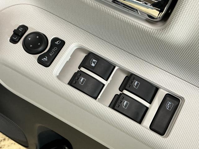 ムーヴキャンバスストライプスG 届出済み未使用車 バックカメラ 電動スライド届出済み未使用車 バックカメラ 両側電動スライドドア 前後コーナーセンサー 前席シートヒーター 電子パーキング オートブレーキホールド オートマチックハイビーム ホッとカップホルダー USB(京都府)の中古車